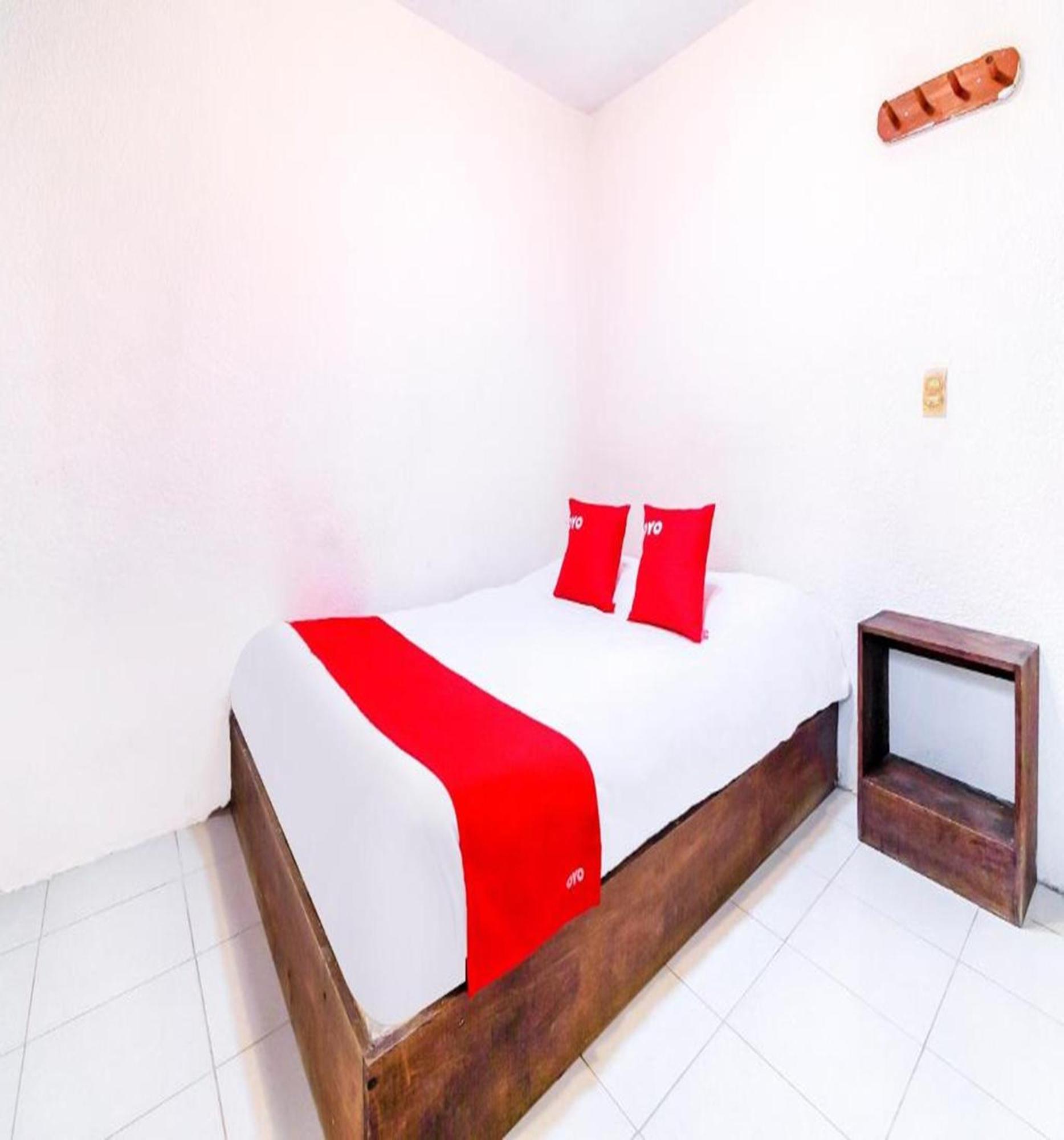 Oyo Hotel La Luna, Templo De Santo Domingo De Guzman San Cristóbal de Las Casas エクステリア 写真